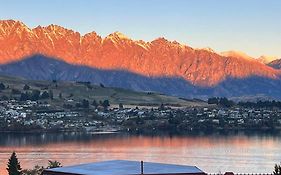 Lakeview Home Retreat At Queenstown Hill